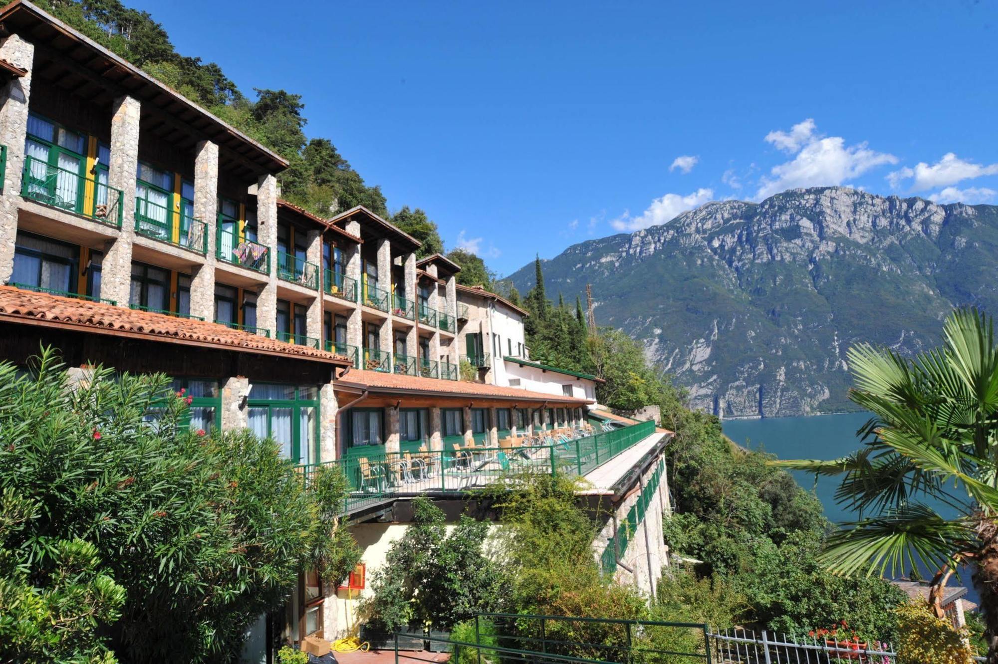 Centro Vacanze La Limonaia Limone sul Garda Exterior photo